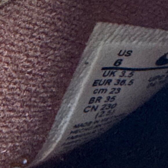 Nike Air Max Women's Size 6 Thea Slip-On Sneakers Tan Leather & MeshCasual Style - Picture 8 of 9